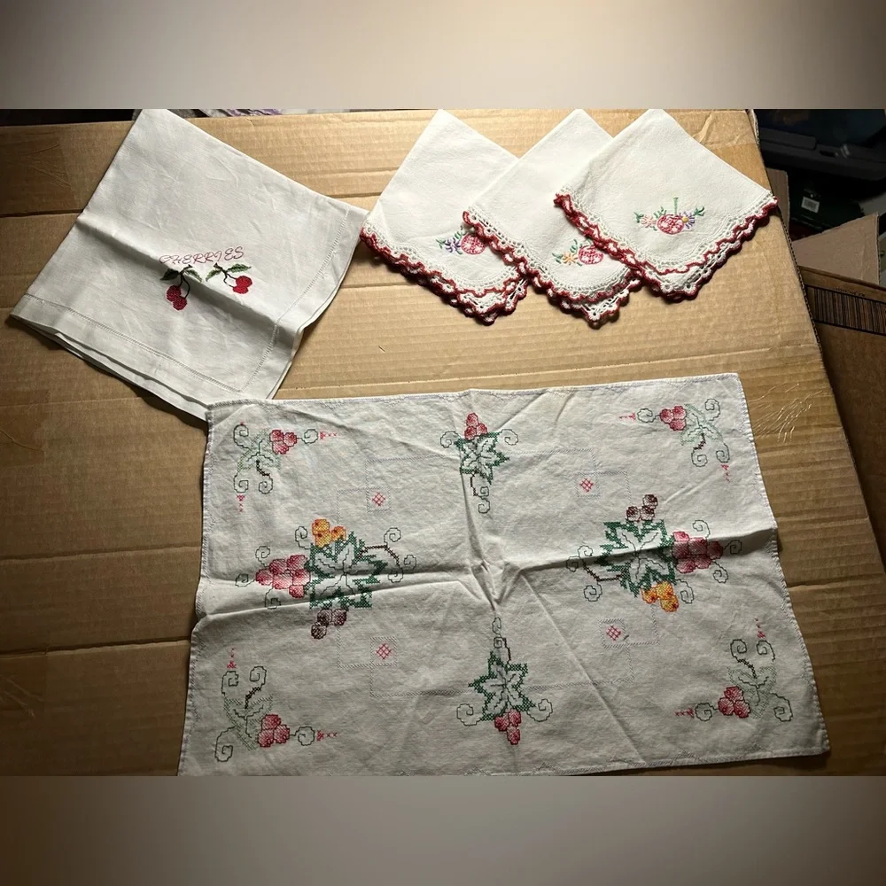 Fruit Themed Mismatched Linens